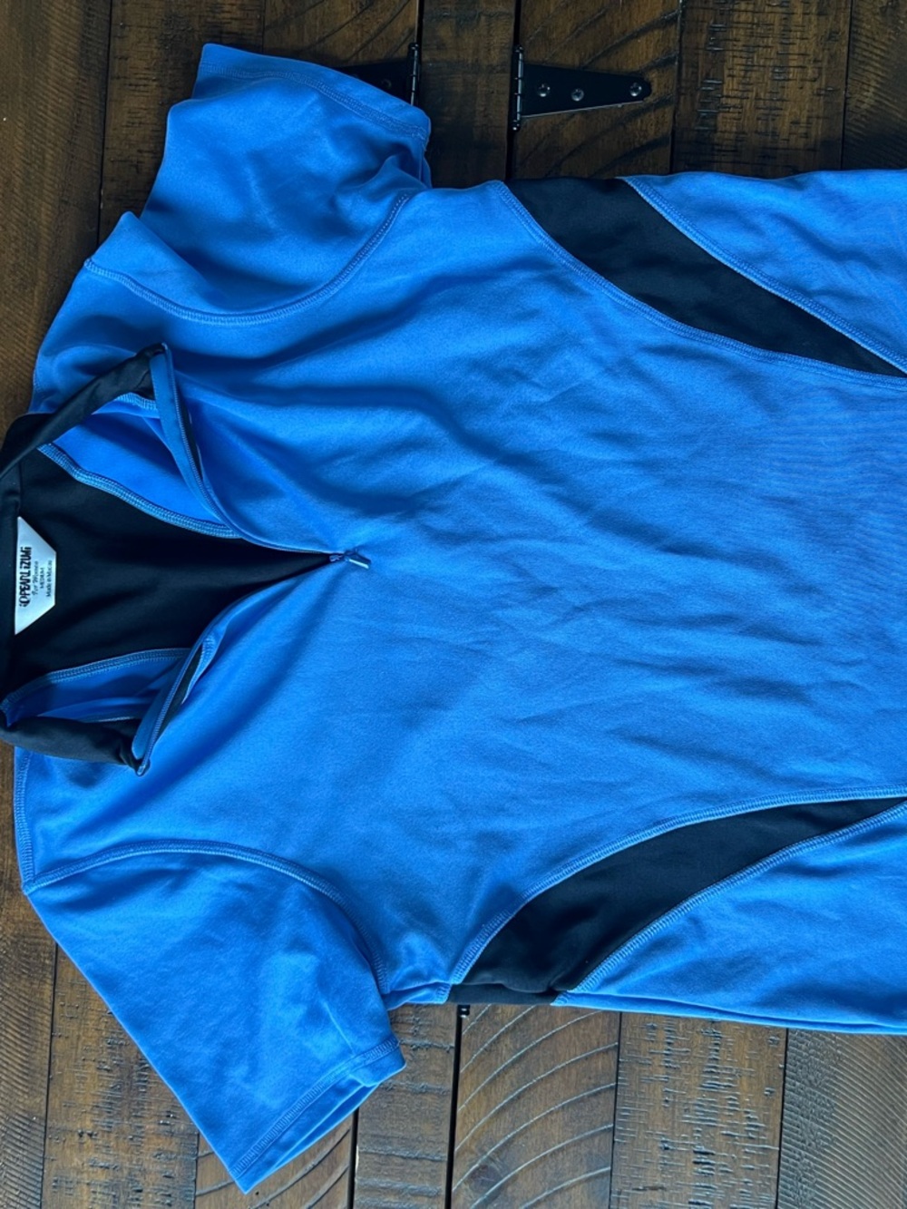 Pearl Izumi Blue Short Sleeve Jersey with Black Padded Cycling Shorts - Picture 4 of 8